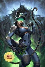 Load image into Gallery viewer, Kunkka Absolute Catwoman #1 Kendrick Lim SET OF 4 TRADE/ PINK VIRGIN/ SPOT FOIL GREEN AND PINK VIRGIN
